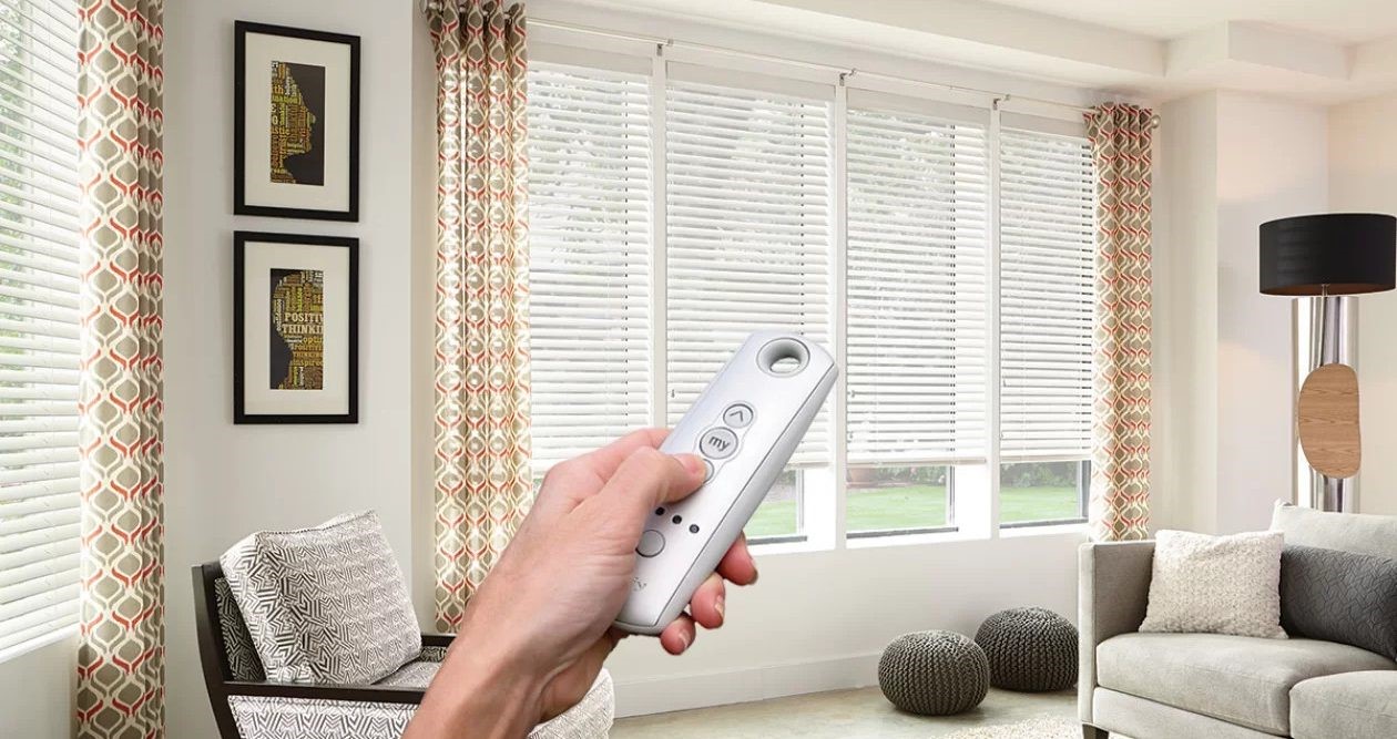 What Energy-Saving Benefits Can Motorized Blinds Dubai Provide Throughout the Year?